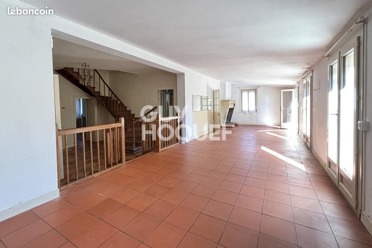 Maison 6 pièces 200 m² · à Soussans · 200 m² · 165 000 €