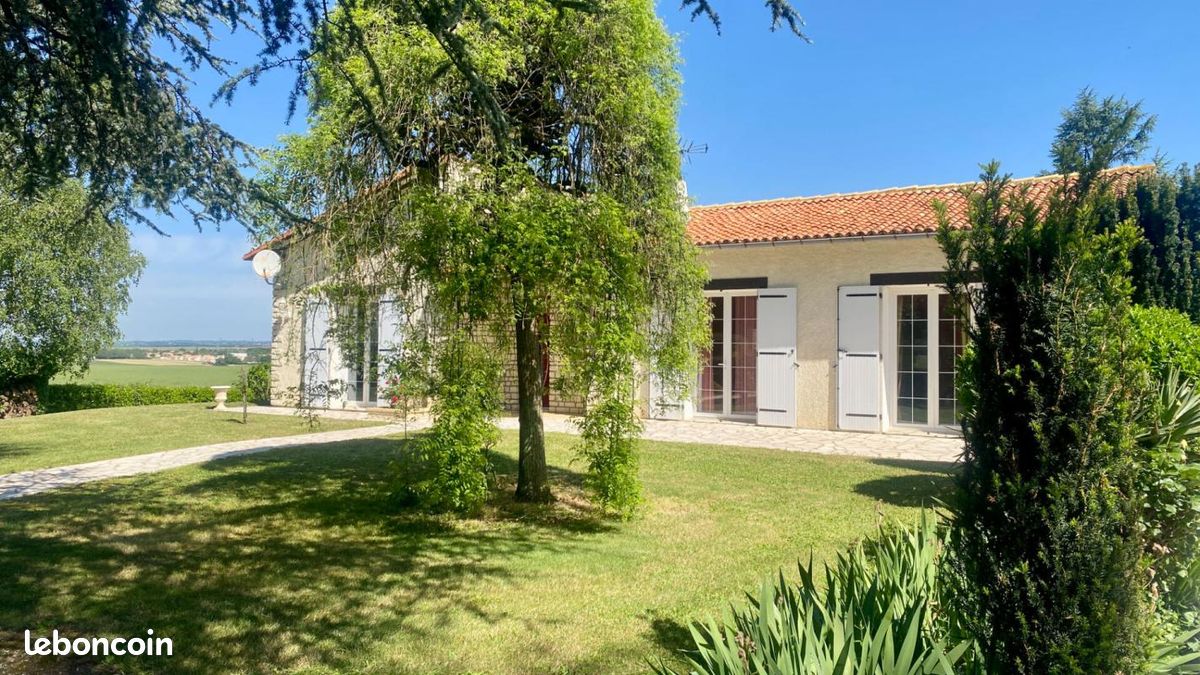 Maison 5 pièces 120 m² · à Saint-Gelais · 120 m² · 250 000 €
