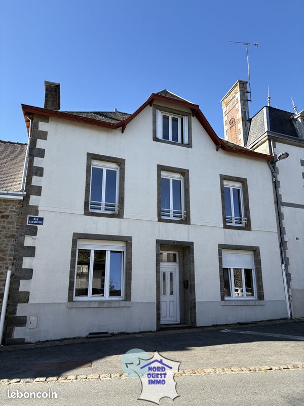 Maison 6 pièces 135 m² · à Ambrières-les-Vallées · 135 m² · 99 900 €