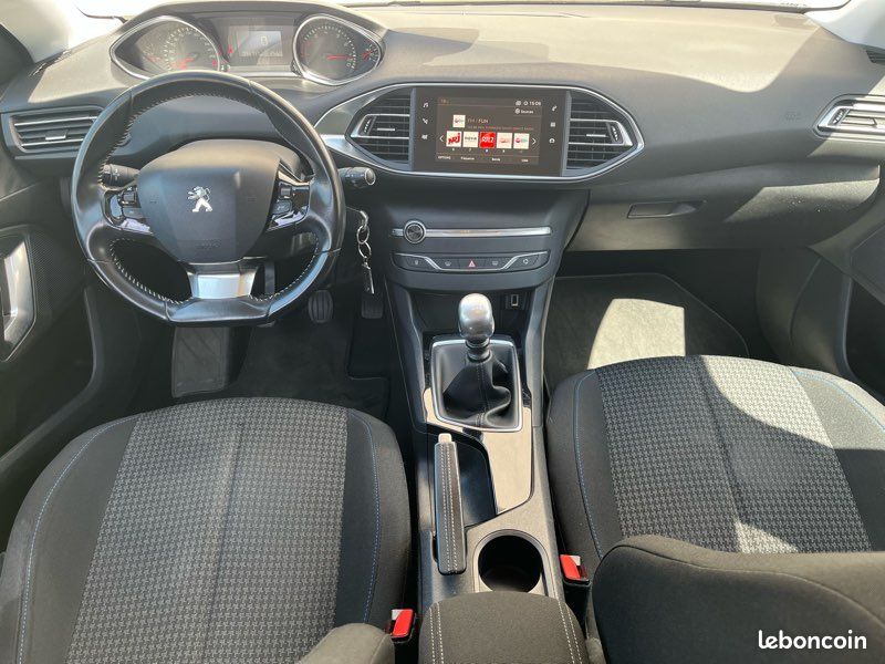 Peugeot 308 1.2 THP 12V BVM6 110cv (image 4)