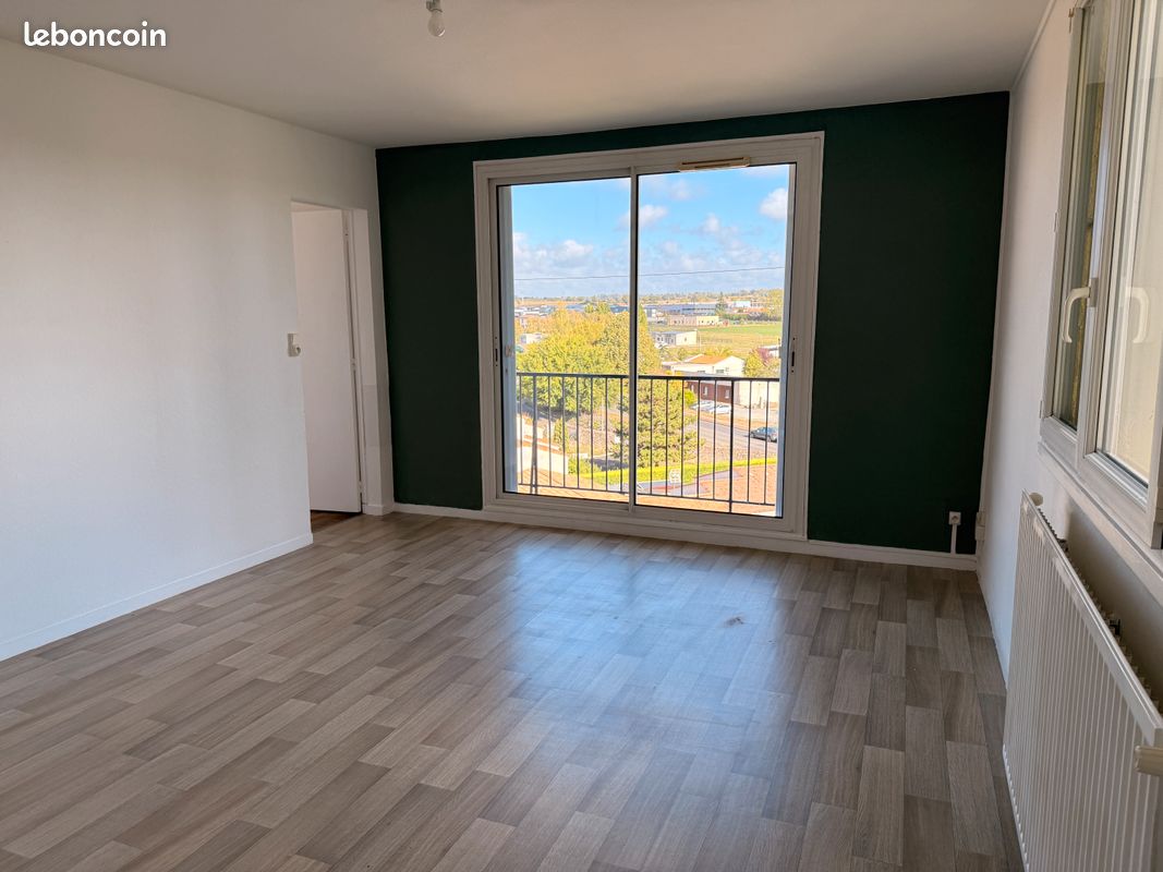 Appartement 4 pièces 73 m² · à Saint-Maixent-l'École · 73 m² · 449 €/mois
