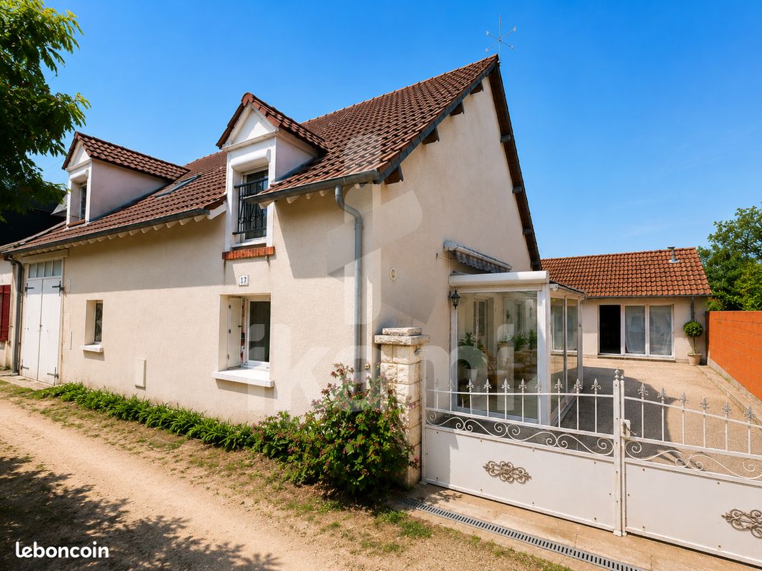 Maison 6 pièces 118 m² · à Saint-Laurent-Nouan · 118 m² · 195 000 €
