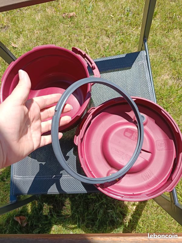 Micro minute Tupperware (image 8)
