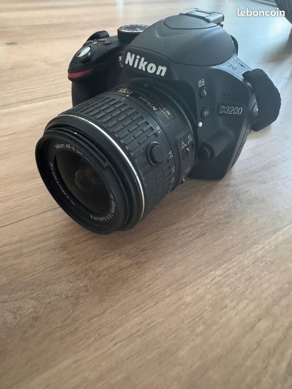 Appareil photo Nikon D3200 (image 1)