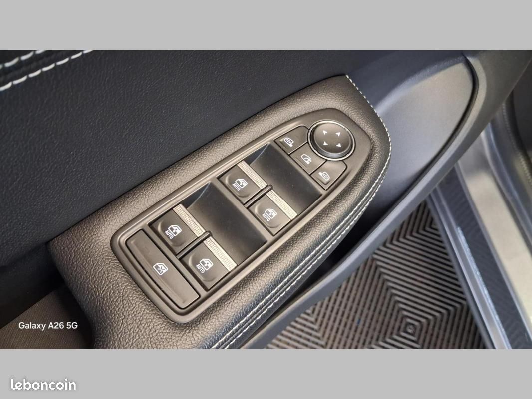 Renault Arkana E-Tech hybride 145 - 22 Techno (image 5)