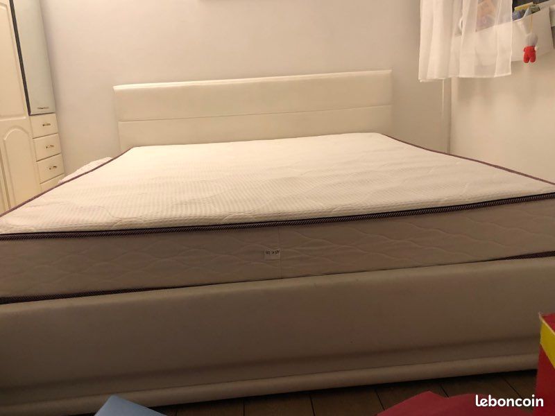 Lit coffre similicuir avec tête de lit 160x200cm et matelas (image 1)