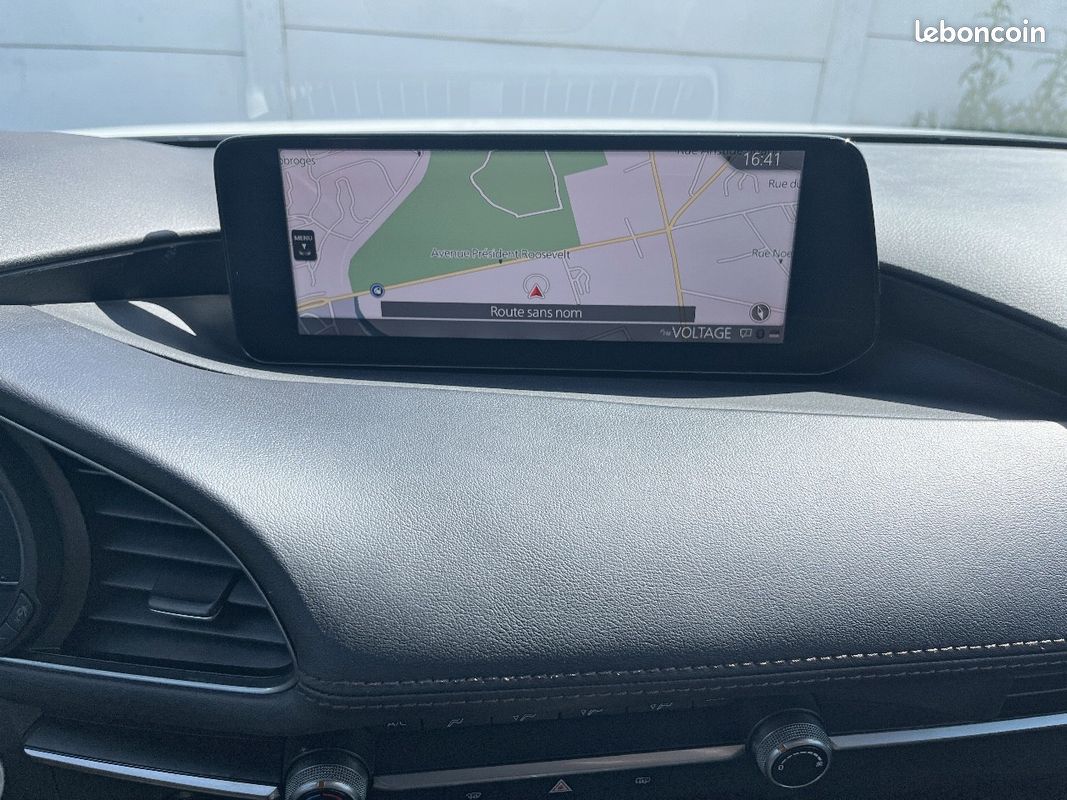 MAZDA Mazda3 5 portes 2.0L e-SKYACTIV-G M Hybrid 122 ch BVM6 Prime-Line (image 15)