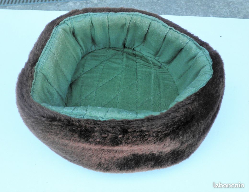 Lot 3 chapeaux / bonnets en fausse fourrure - Vintage (image 7)