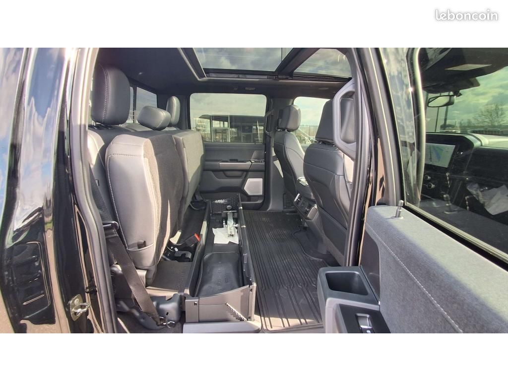 FORD F150 Supercrew LARIAT Black Package V8 5.0L (image 16)