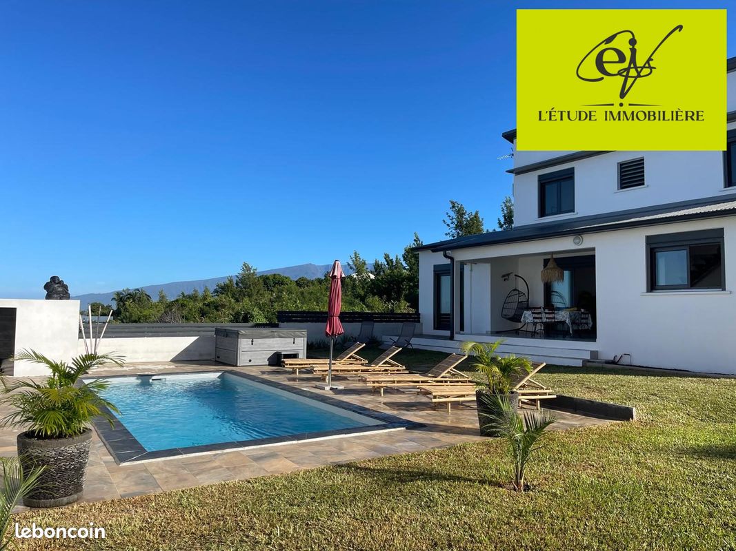 Maison 5 pièces 150 m² · à Saint-Pierre · 150 m² · 2 650 €