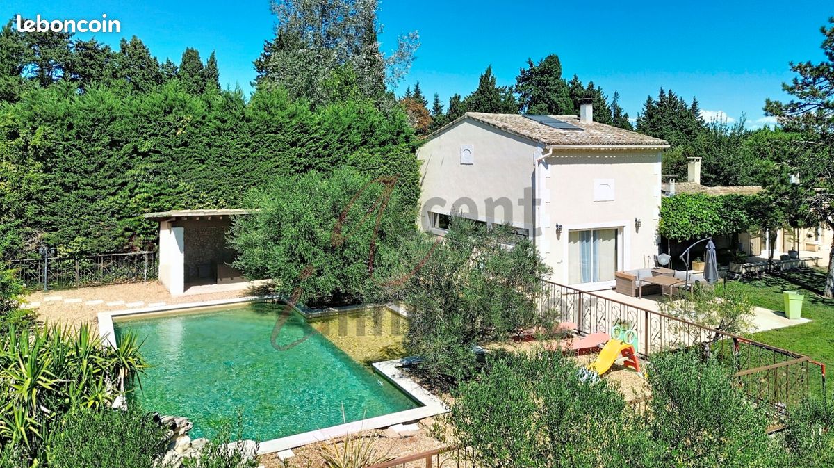 Maison 9 pièces 209 m² · à Noves · 209 m² · 750 000 €