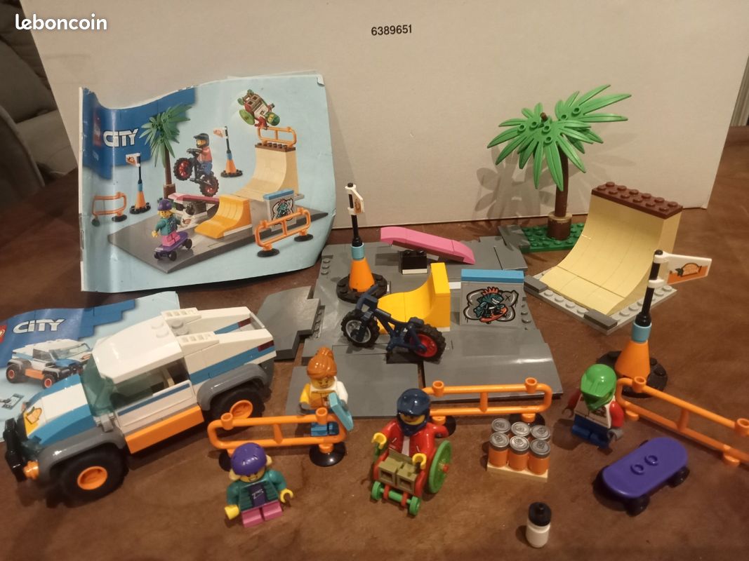 Set Lego city 60290 skate Park (image 1)