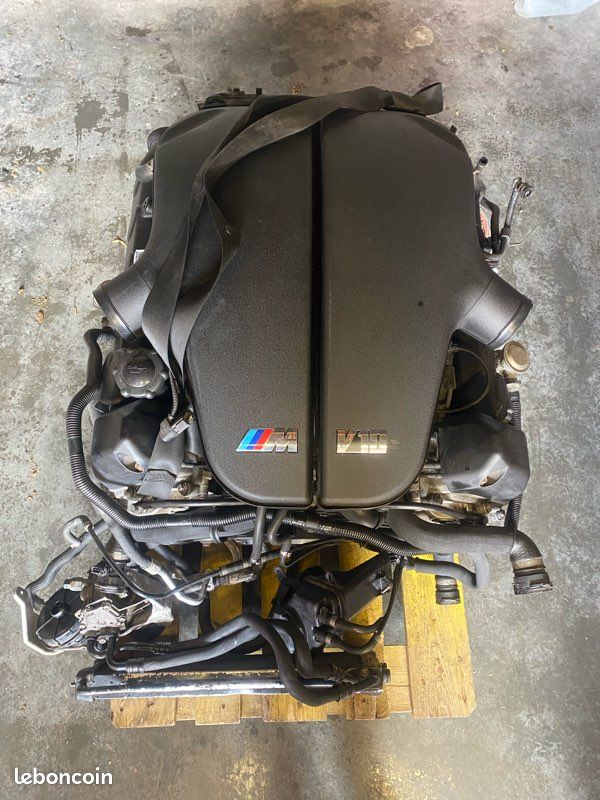 Mould King Modèle de moteur LFA V10 10250