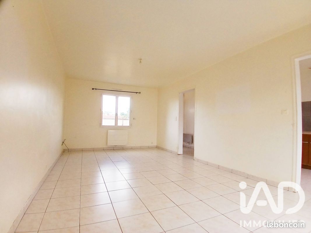 Maison 4 pièces 80 m² · à Yzernay · 80 m² · 185 000 €