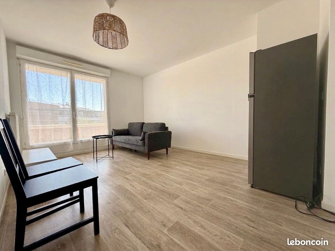 Appartement 2 pièces 38 m² · à Lieusaint · 38 m² · 930 €