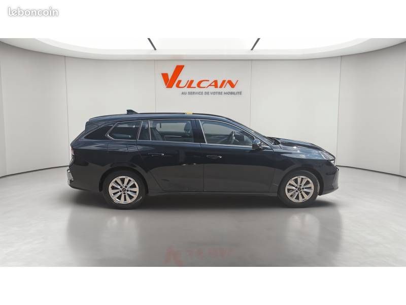 Opel Astra Sports Tourer 1.2 Turbo Hybride 136 ch e-DCT6 (image 9)