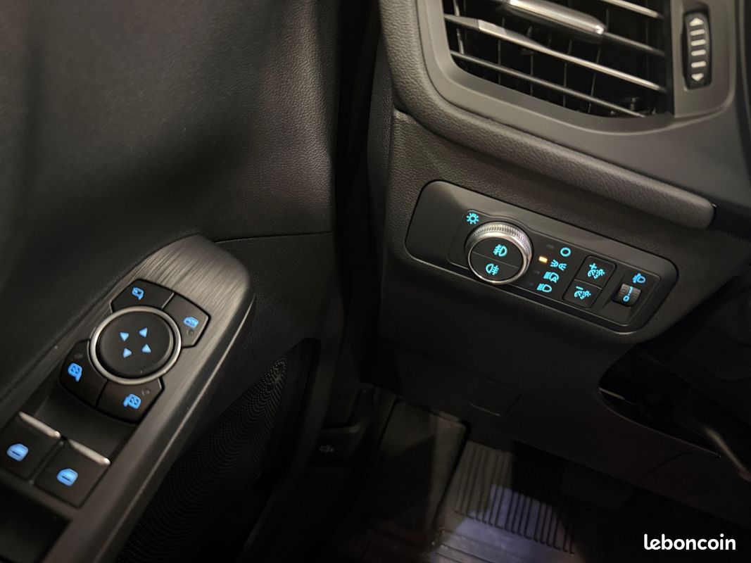 FORD KUGA III 2.5 FLEXIFUEL 190 FHEV ST LINE ECVT / Sieges AV - ARR + Volant Chauffant / CarPlay / Caméra (image 14)