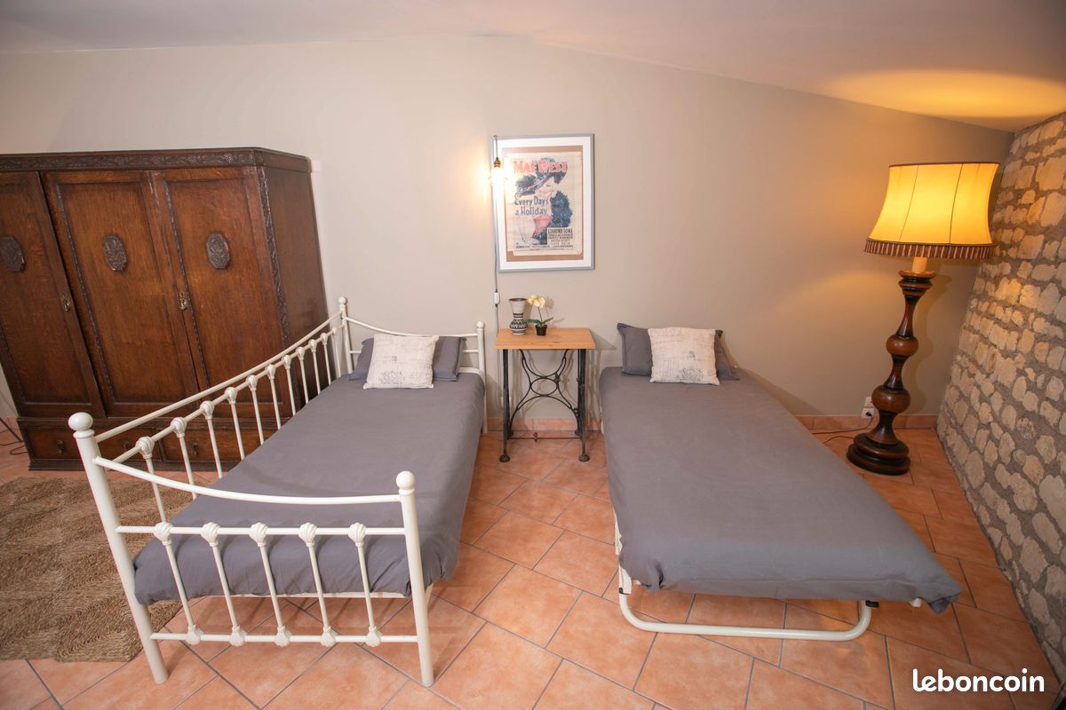 Gîte 4 personnes, piscine privée (image 8)