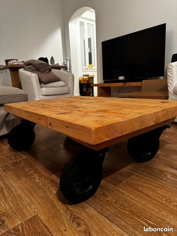 Table basse en bois (image 3)