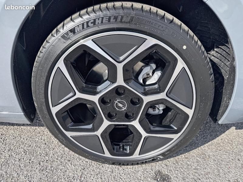 Opel Astra 1.2 Turbo Hybrid 145ch Ultimate e-DCT 6 (image 14)