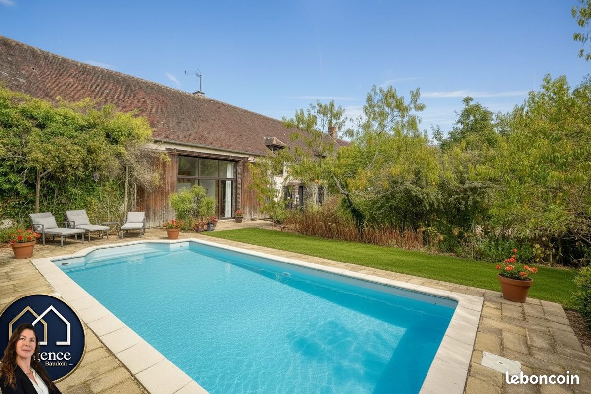 Maison 8 pièces 255 m² · à La Boissière-École · 255 m² · 448 000 €