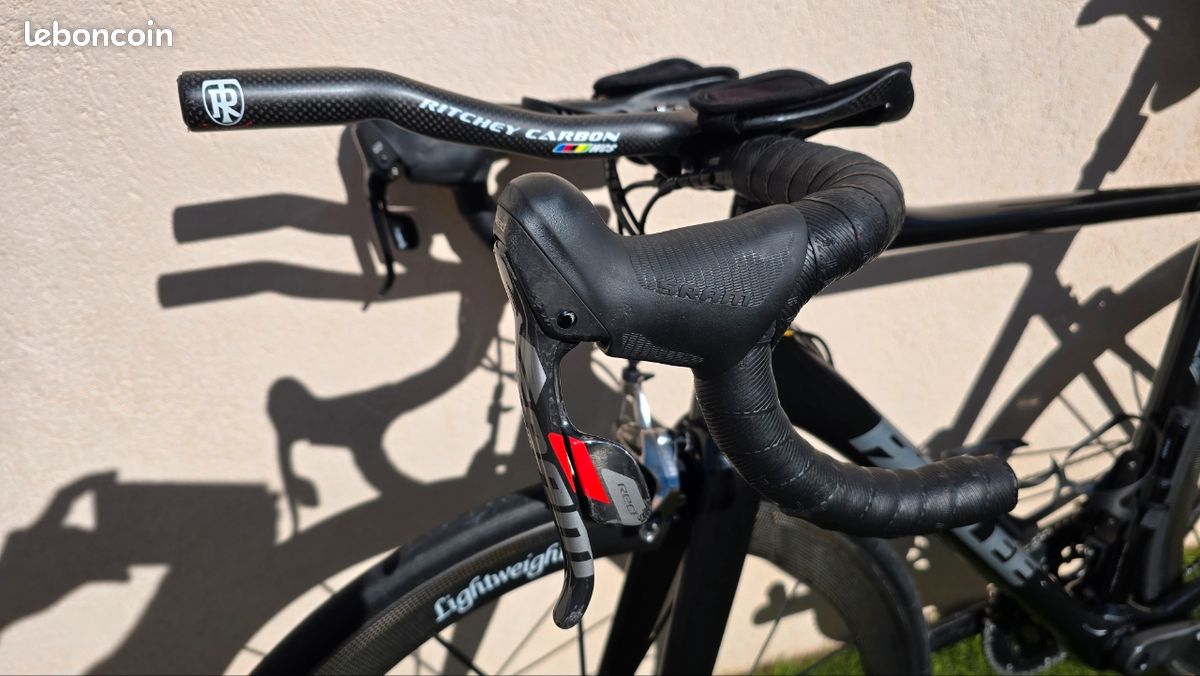Vélo carbone Parlee sram red 22, roues Lightweight MEILENSTEIN 47mm, poids 5,800 gr (image 3)