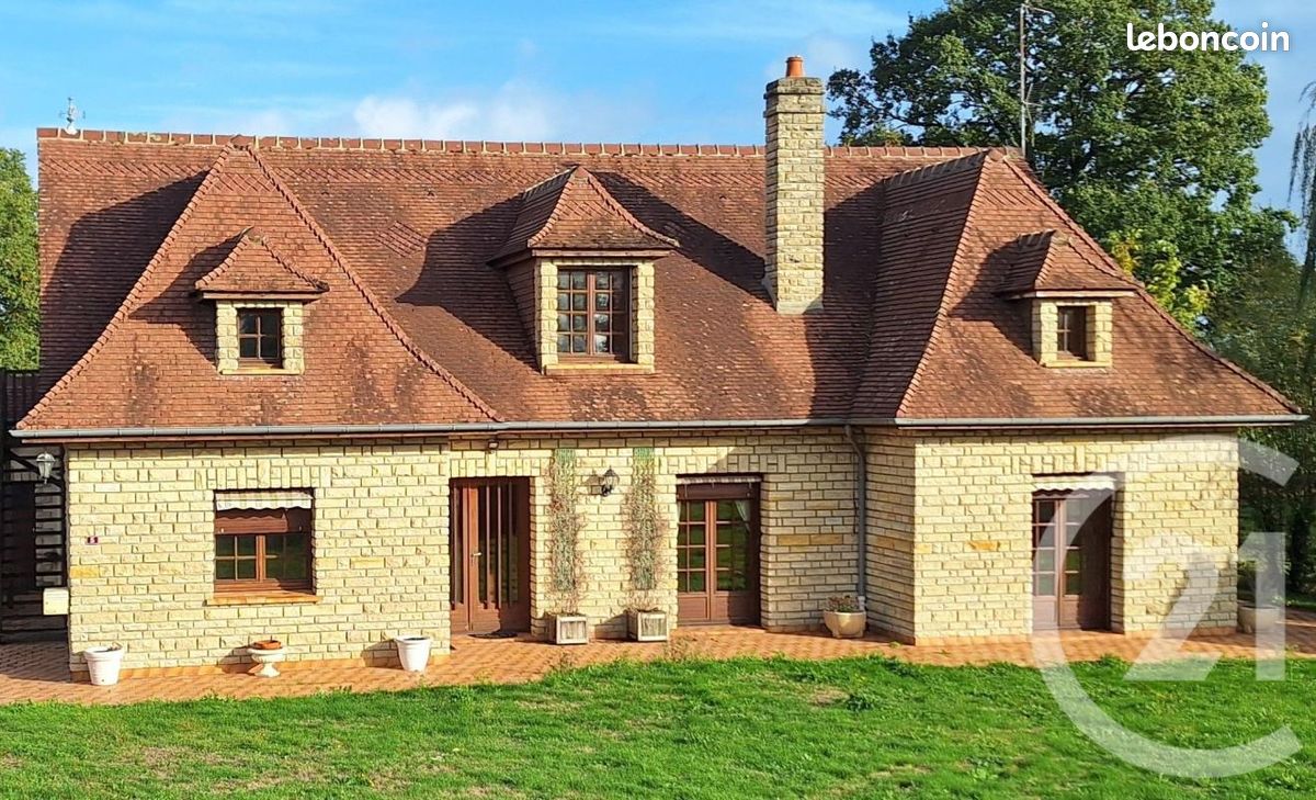 Maison 8 pièces 211 m² · à Ceaucé · 211 m² · 222 600 €