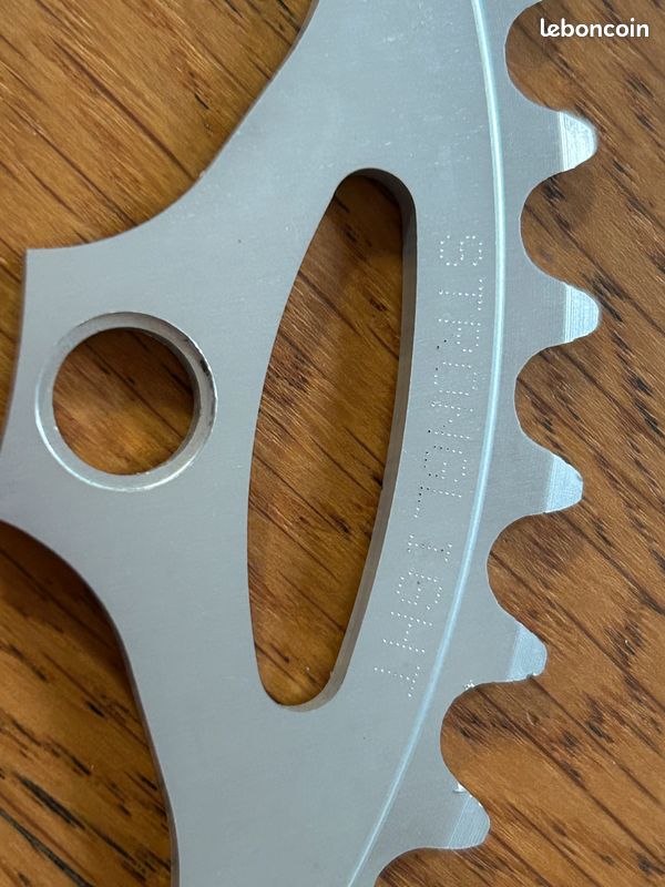 Stronglight plateau 48 dents BCD 130 (image 3)