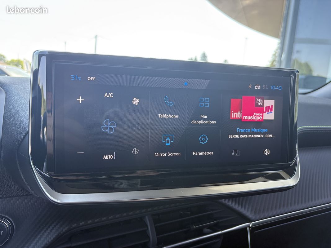 Peugeot 2008 1.2 HYBRID 145CH GT E-DCS6 (image 20)