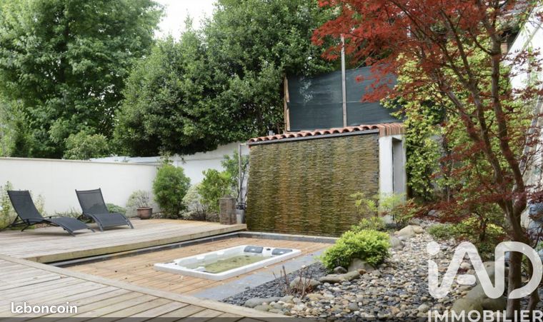 Maison familiale 5 pièces 154 m² — 2