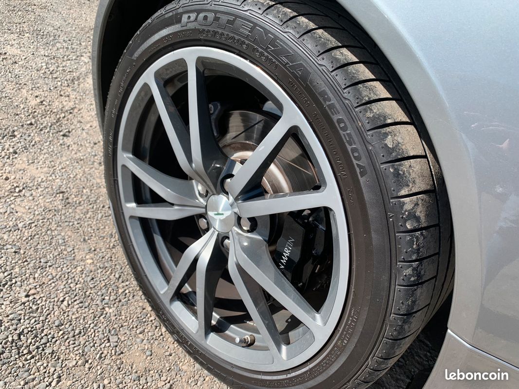 Aston martin v8 vantage s 4.7 436cv sportshift ii 32790km etat hors normes hammerhead silver/carbone (image 12)