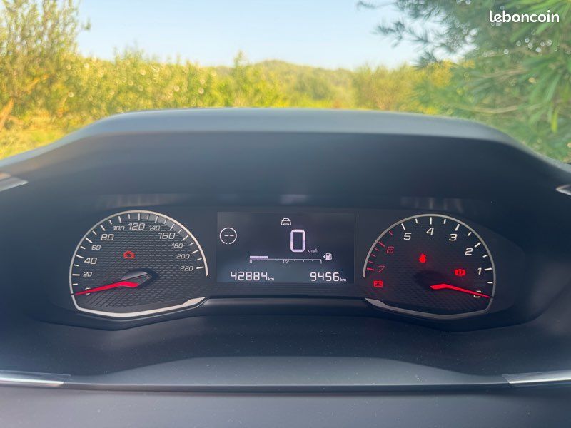 Peugeot 208 bluehdi 100 active (image 4)
