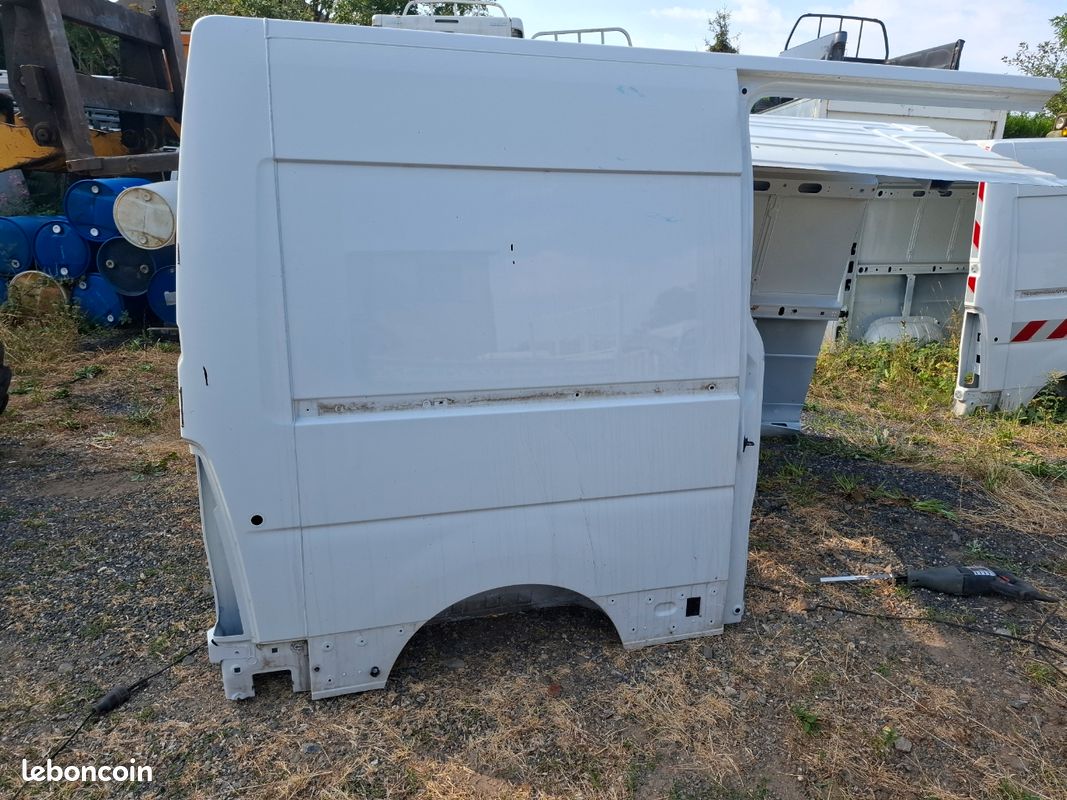 Découpe panneau latéraux toit côté Renault Master 3 tolerie LBO43 (image 5)