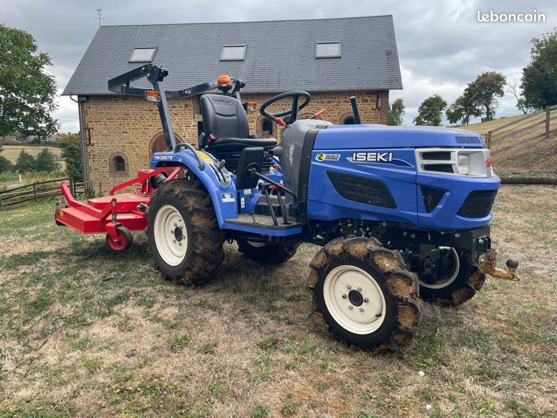 Micro tracteur ISEKI Tm3267 eco quasi neuf (21 heures) + tondeuses + bennette (image 2)