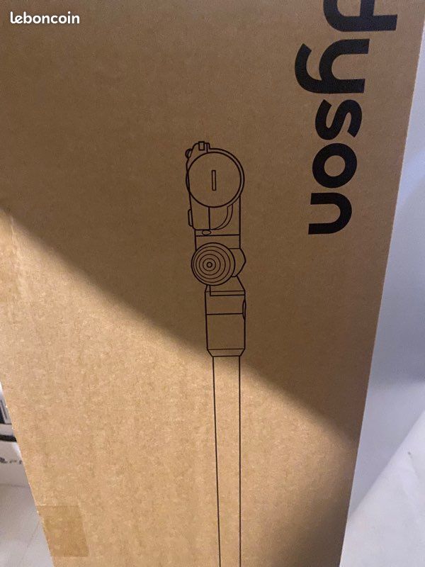 Dyson v10 (image 3)