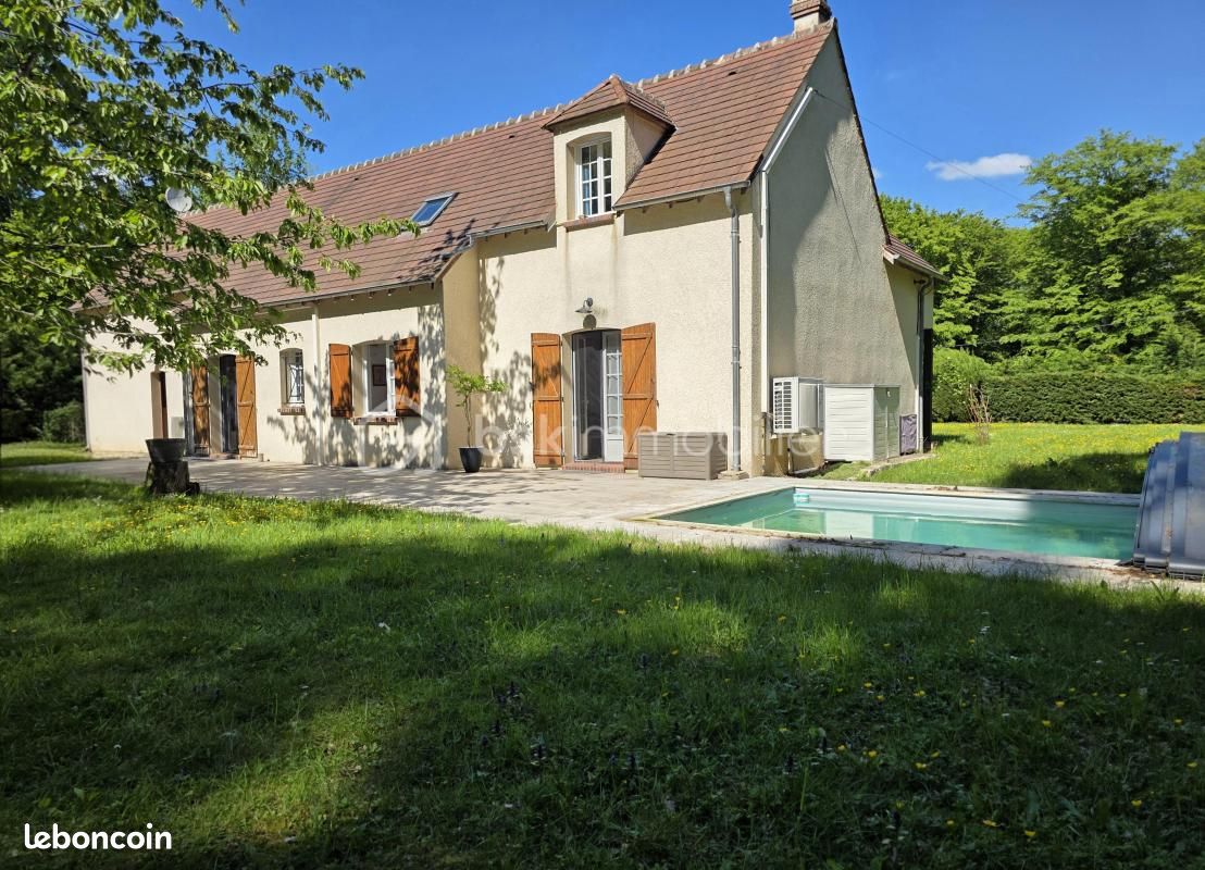 Maison 7 pièces 196 m² · à Saint-Valérien · 196 m² · 330 000 €