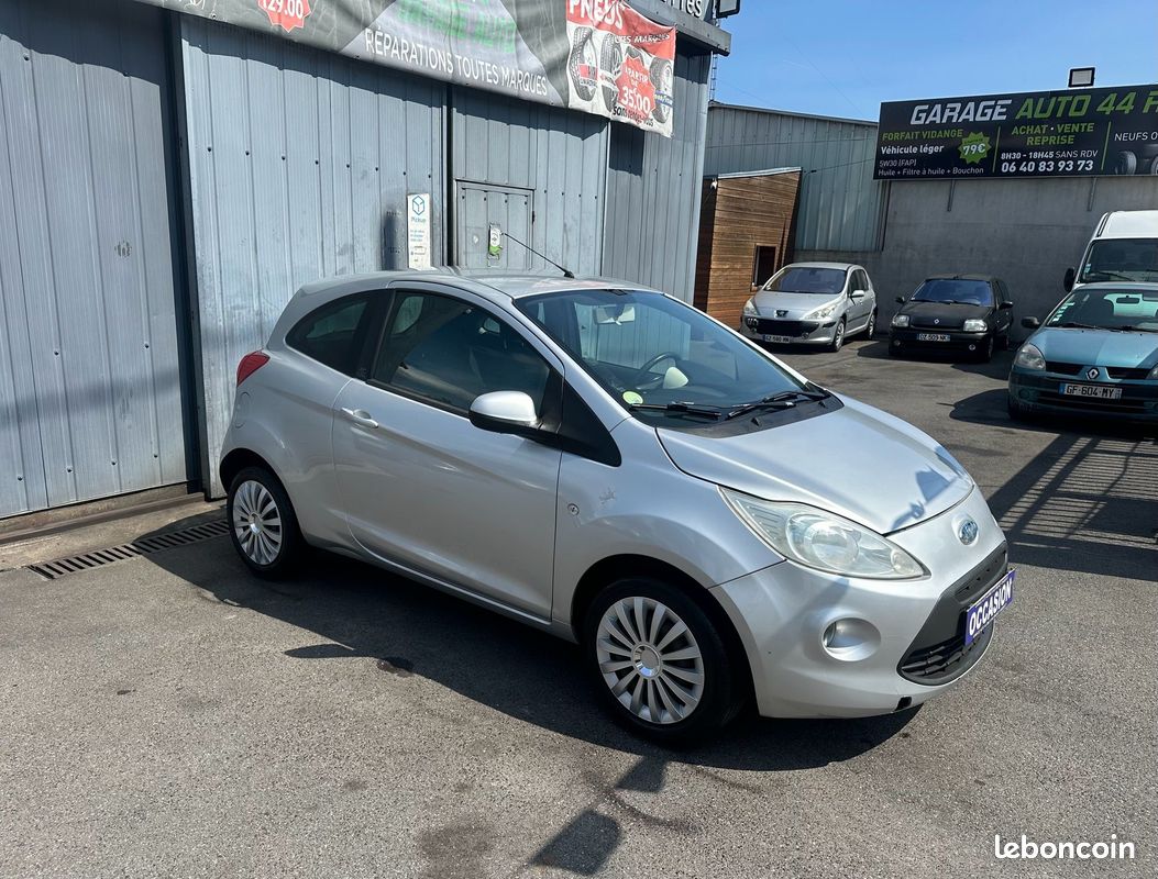 Ford ka 1.2 70ch clim titanium courroie ok 4 places 3 portes garantie petit prix jeune permis (image 2)