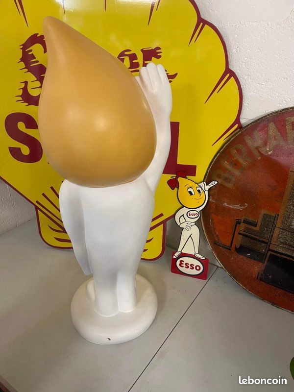 Statue goutte Esso (image 2)