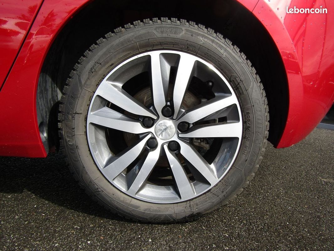 Peugeot 308 1.2 PURETECH 130CH E6.3 S&S ALLURE (image 3)