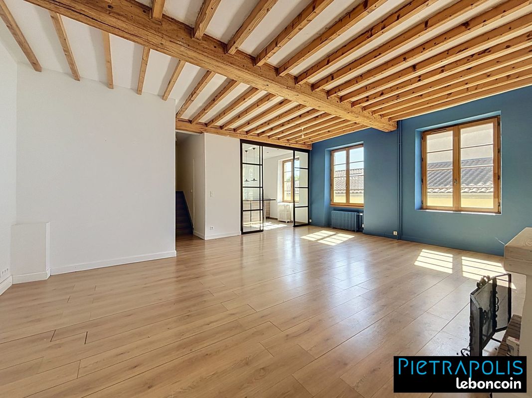 Maison 5 pièces 133 m² · à Saint-Didier-au-Mont-d'Or · 133 m² · 2 120 €