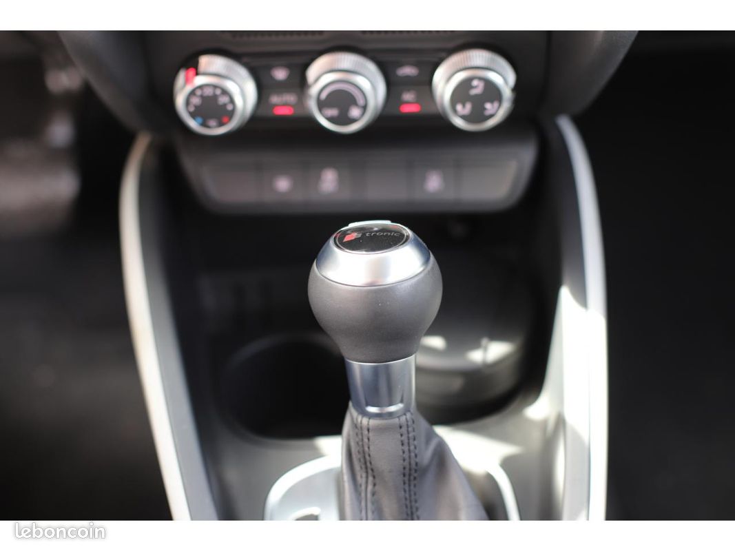 AUDI A1 1.4 TFSI - 122 - BV S-tronic - Start/Stop BERLINE Attraction PHASE 1 (image 29)