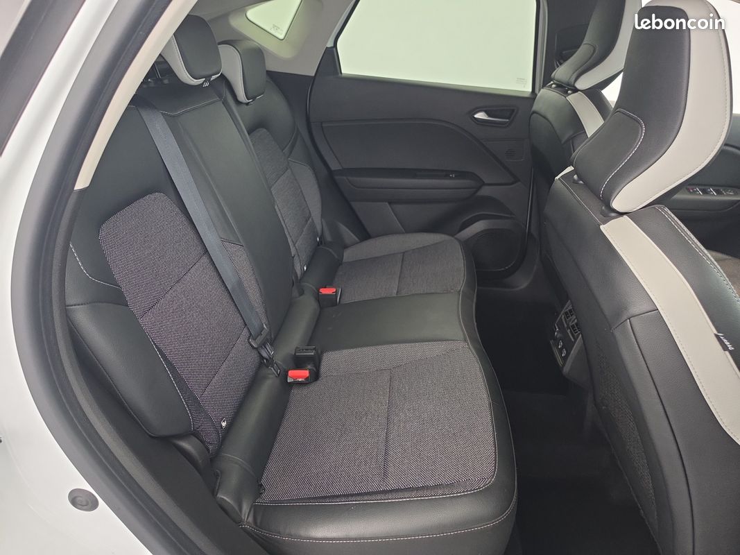 RENAULT Captur TCe 140 EDC - 21 Intens (image 21)