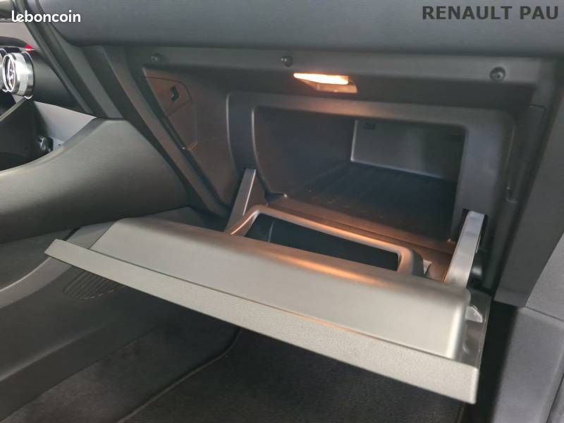 Renault Captur mild hybrid 140 Techno (image 28)