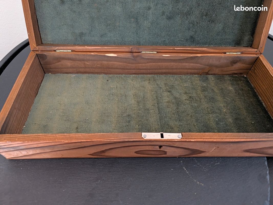 Ancien coffret à bijoux en bois et métal – Style Néo-Gothique / Médiéval – Vintage (image 6)