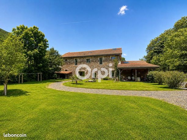 Maison 5 pièces 212 m²