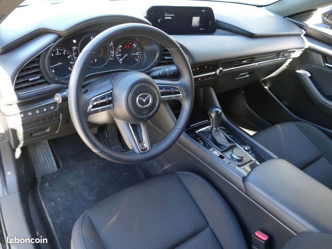 MAZDA MAZDA3 5 PORTES 2022 2.0 e-SKYACTIVE M-HYBRID 186 Ch EXCLUSIVE BVA (image 13)