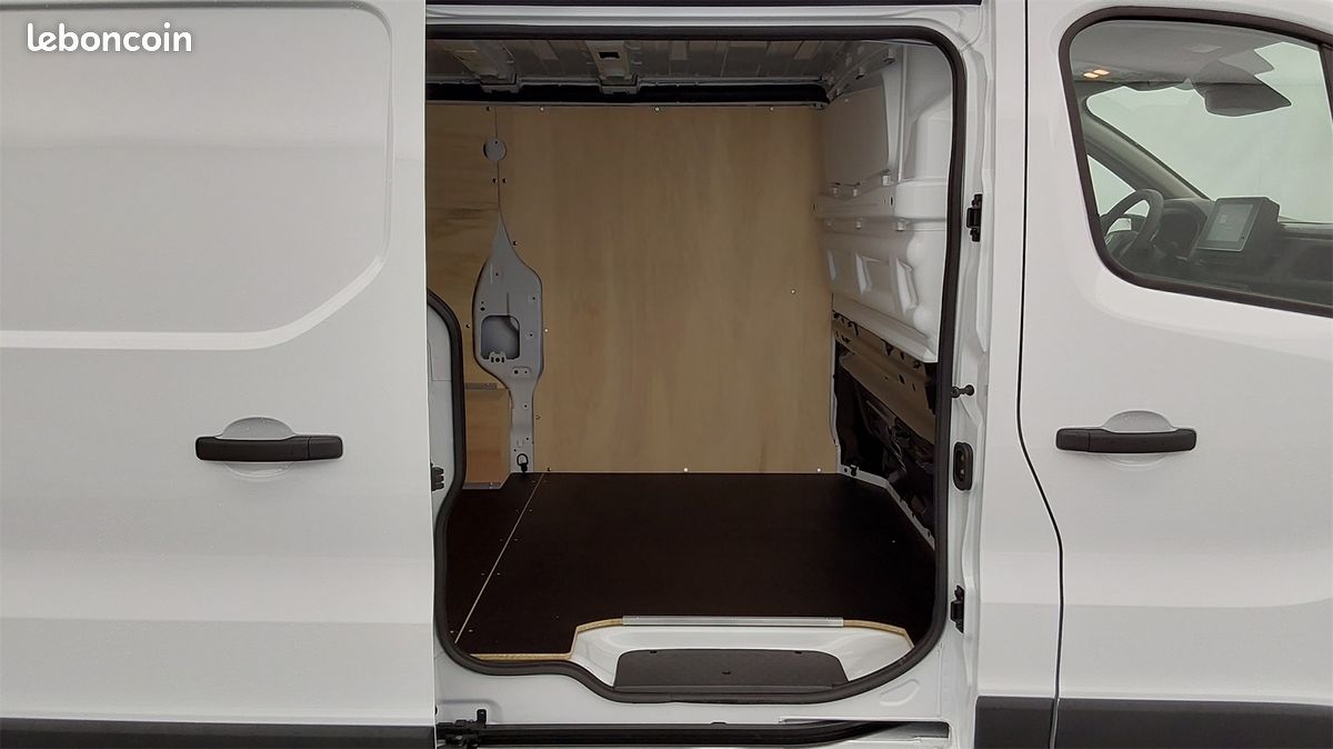 Renault Trafic Van L1H1 Advance + Caméra + cloison + trappe 2T8 Blue dCI 130 - Leasing (image 3)