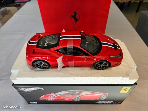 Hot wheels elite 1/18 ferrari 458 italia rouge noir serie limitee - Collection