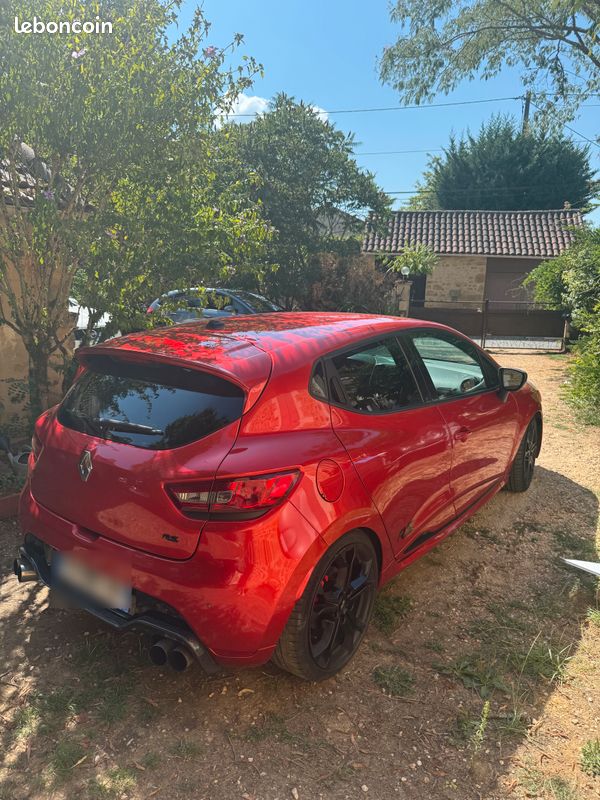 Clio 4rs (image 2)