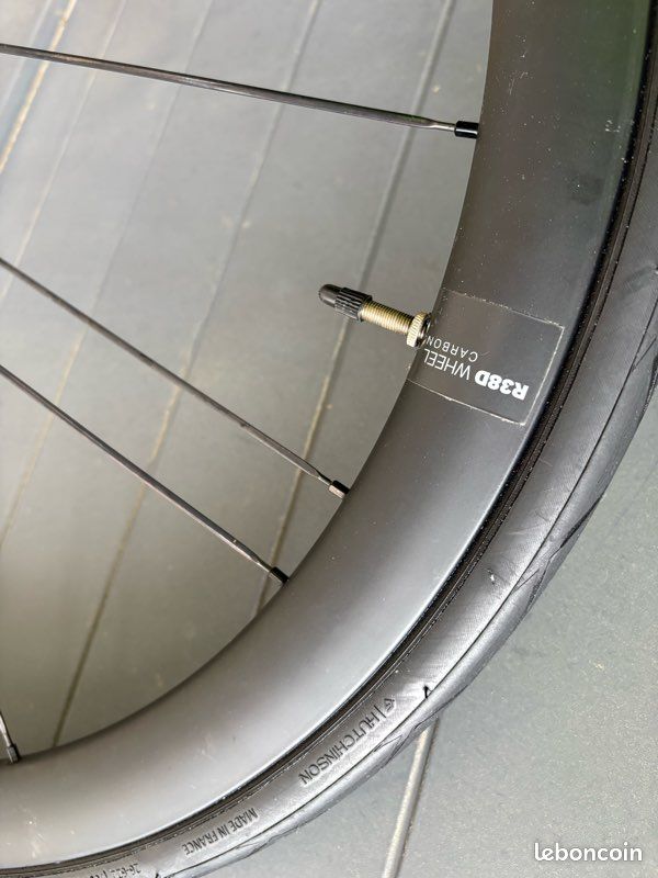 Roues de route en carbone Bontrager Aeolus Pro TLR Disc
